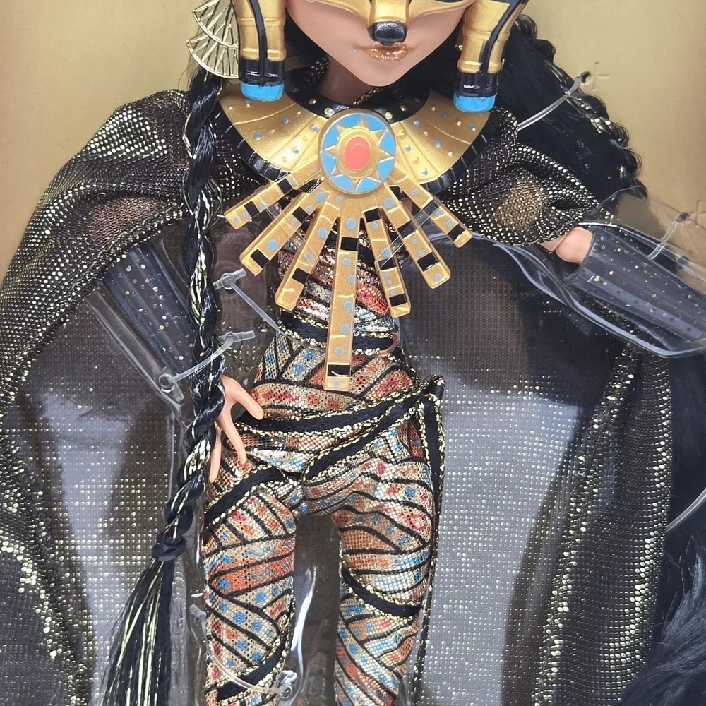 NEW Monster High Cleo de Nile Haunt Couture Midnight Runway Doll Mattel Shipper
